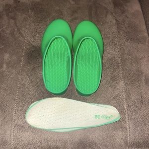 Calzuro Classic With Holes.